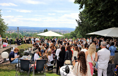 Start der Biergarten-Saison am Schlosshotel Wilhelmshöhe
